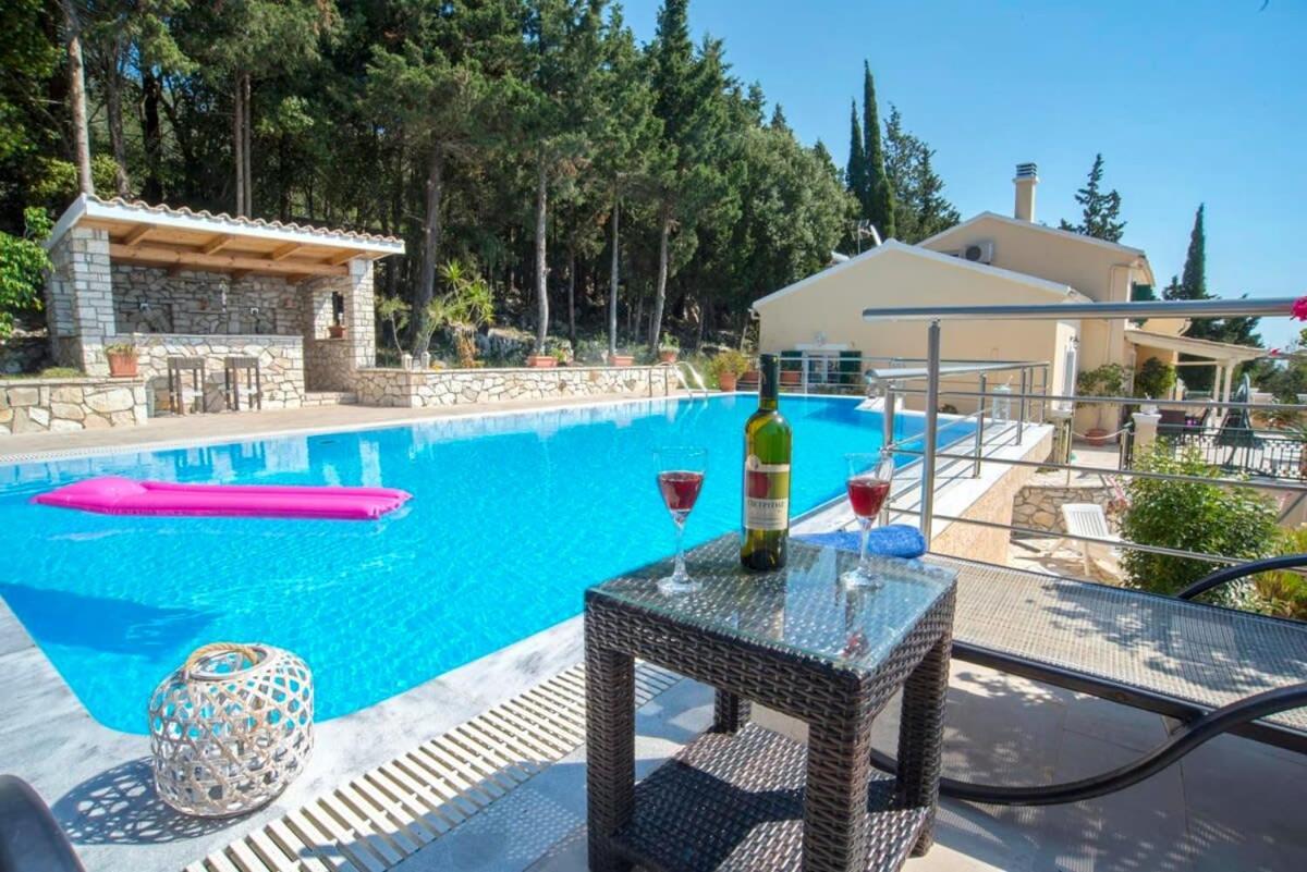 Paxoi Serene Oasis - Mylos Mediterranean Charm Arvanitakeika Ngoại thất bức ảnh